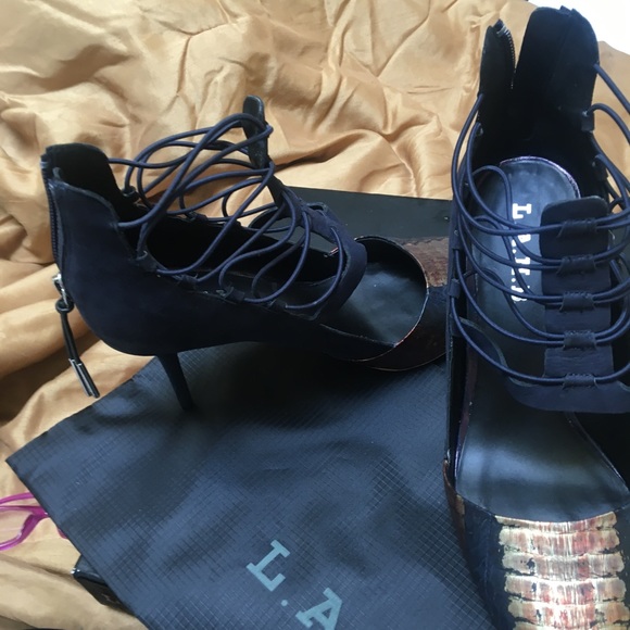 Women's Gwen Steffani Size 9 Gently Used - Picture 3 of 7